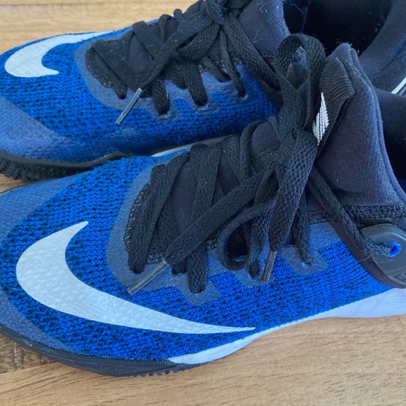 womens basketball shoes size 7.5